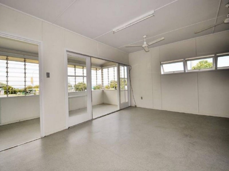 2 Bingle Rd, Dunwich QLD 4183
