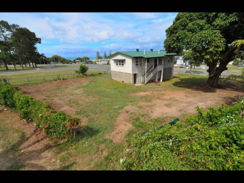2 Bingle Rd, Dunwich QLD 4183