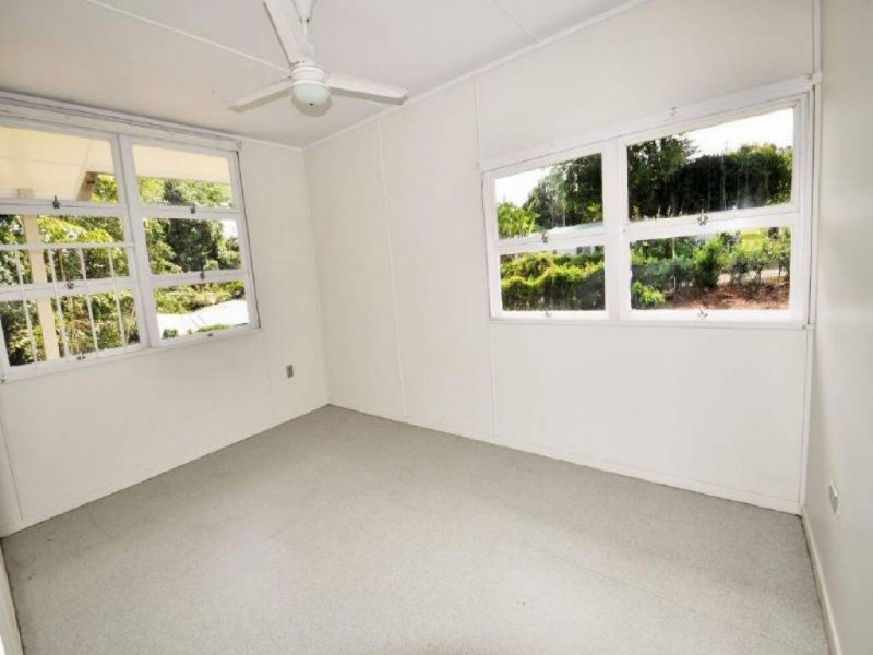 2 Bingle Rd, Dunwich QLD 4183
