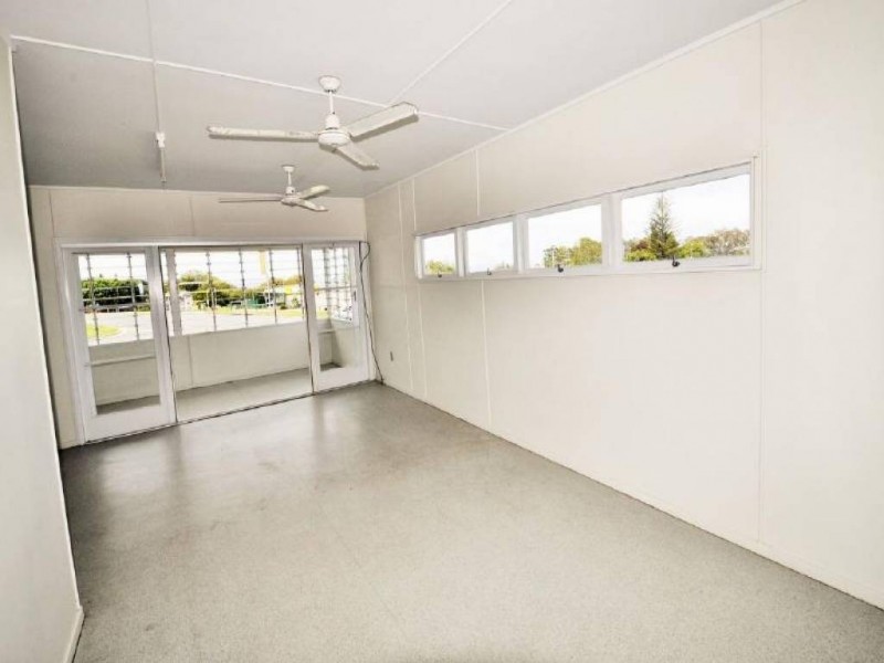 2 Bingle Rd, Dunwich QLD 4183