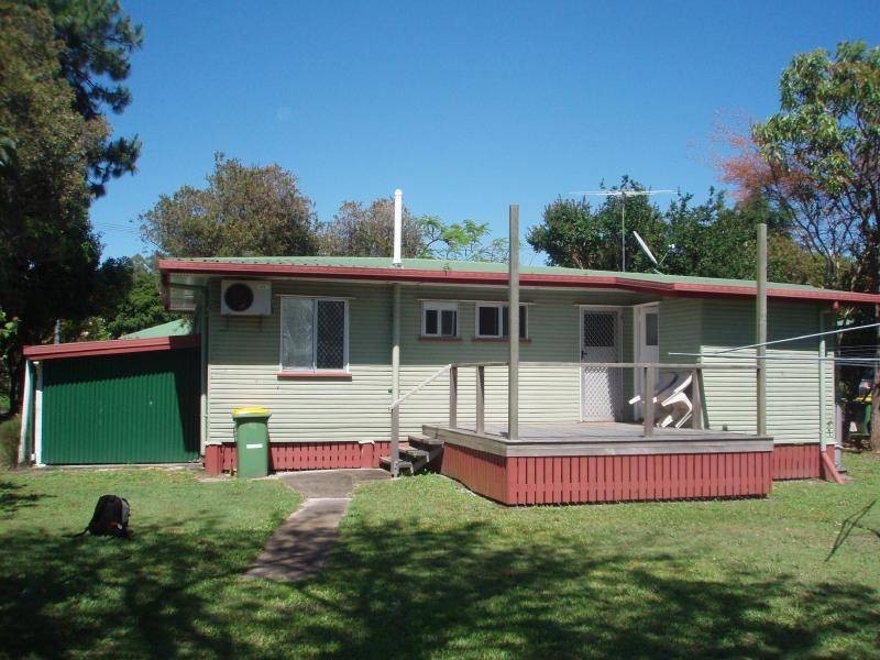 10 Fraser, Dunwich QLD 4183