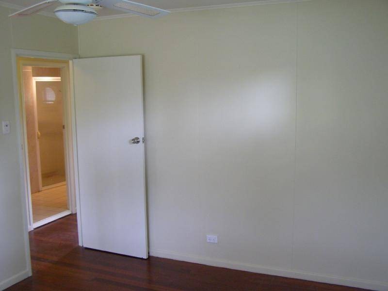 10 Fraser, Dunwich QLD 4183
