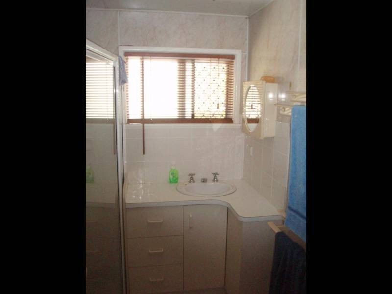 10 Fraser, Dunwich QLD 4183