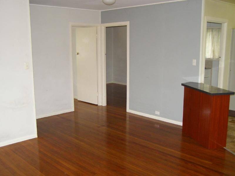 19 BINGLE RD, Dunwich QLD 4183