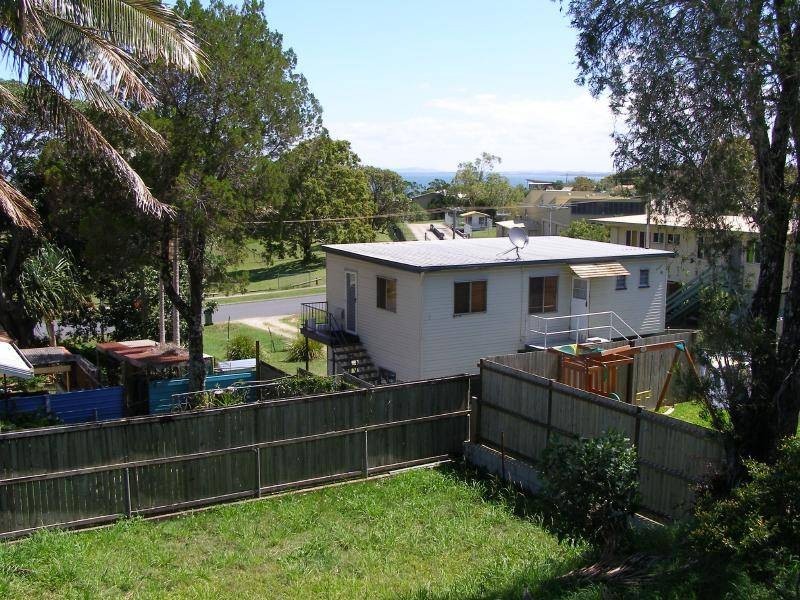 14 Guy Crescent, Dunwich QLD 4183