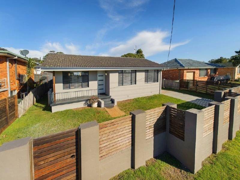 100 SAVOY STREET, Port Macquarie NSW 2444