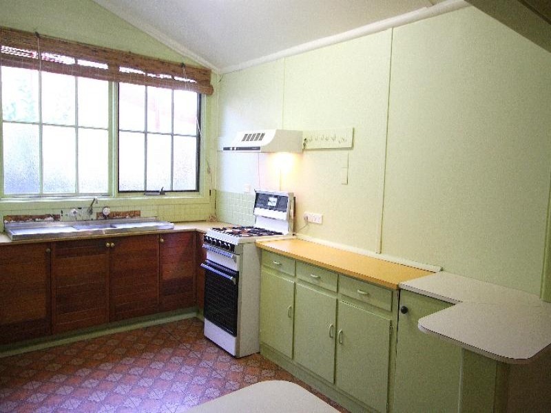 25 Thompson Street, Cootamundra NSW 2590