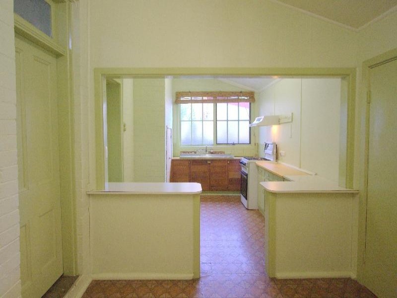 25 Thompson Street, Cootamundra NSW 2590