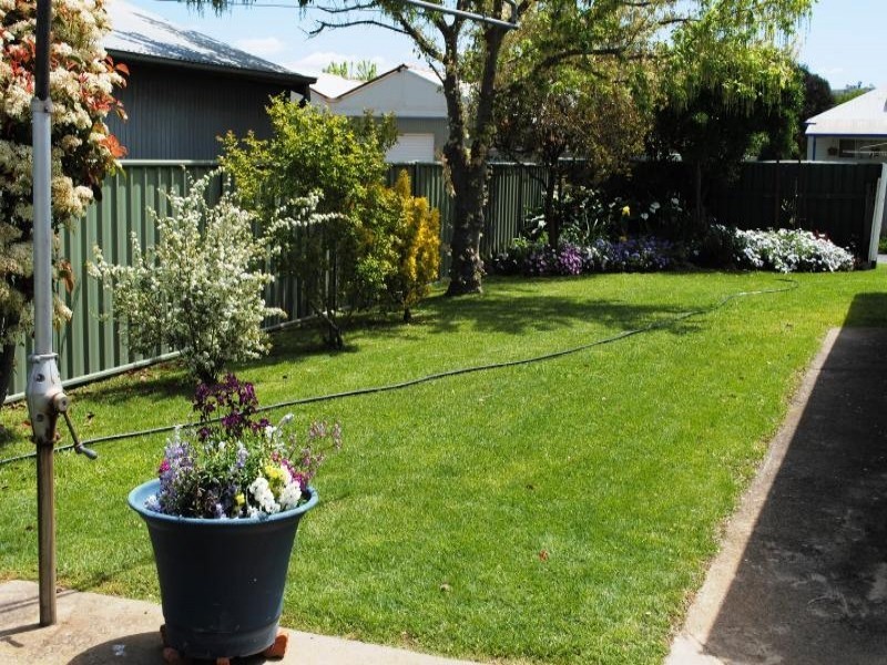 5 Ursula Street, Cootamundra NSW 2590