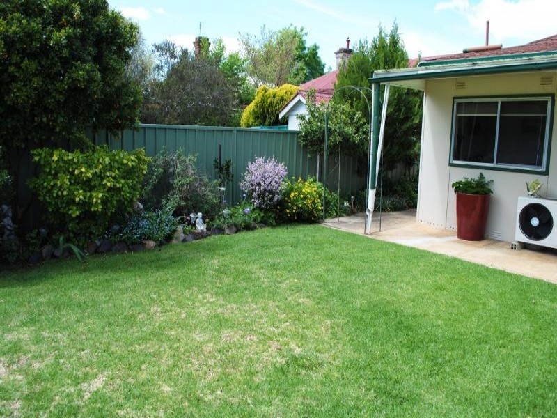 5 Ursula Street, Cootamundra NSW 2590