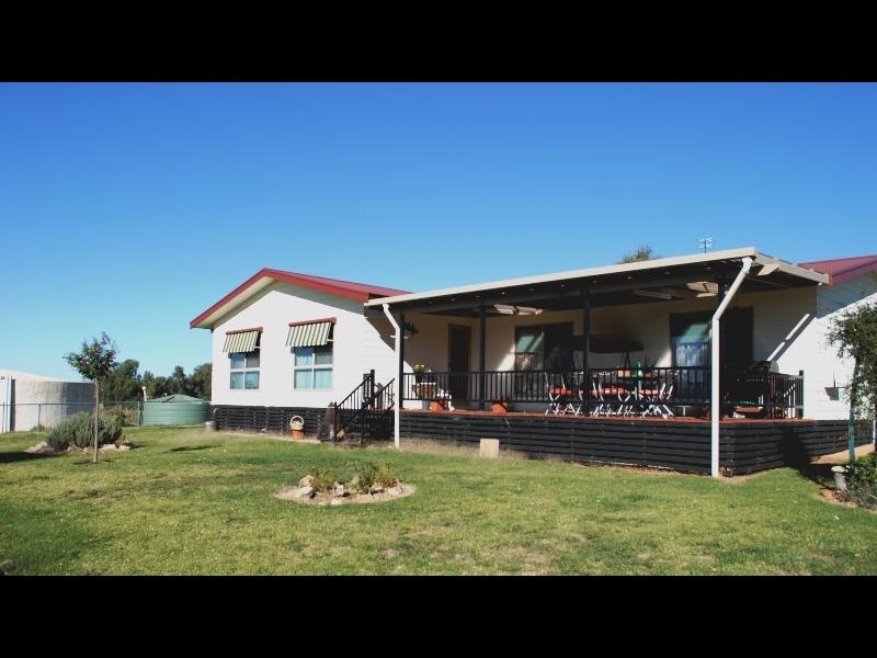 82 Nashs Lane, Cootamundra NSW 2590