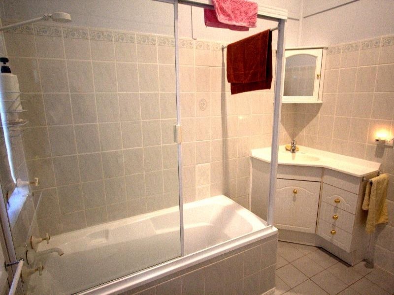 9 Queen Street, Cootamundra NSW 2590