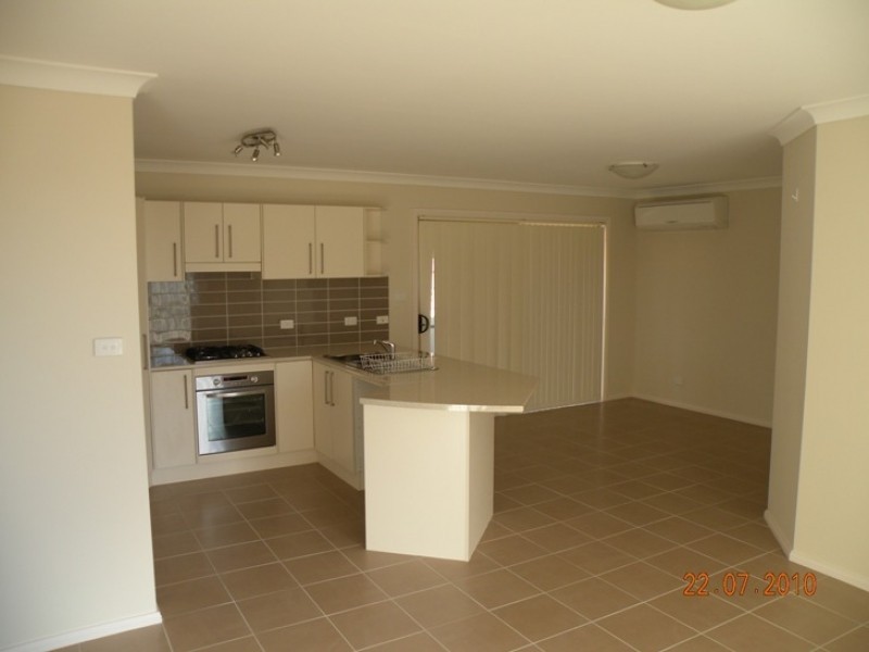 113 Binalong Street, Young NSW 2594