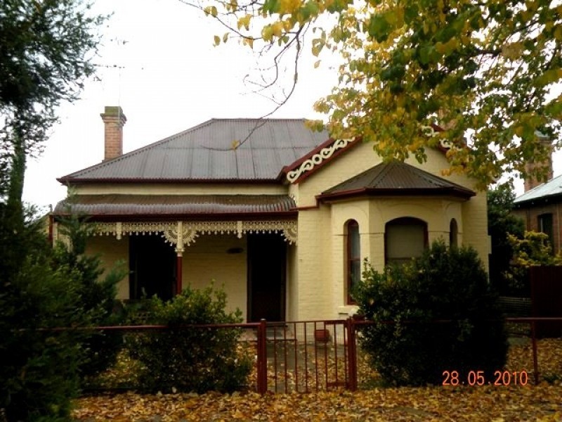 27 Thompson Street, Cootamundra NSW 2590