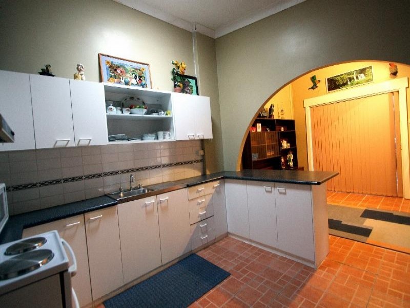 27 Thompson Street, Cootamundra NSW 2590