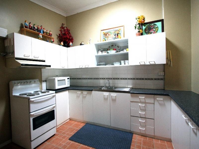 27 Thompson Street, Cootamundra NSW 2590