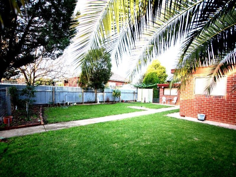 27 Thompson Street, Cootamundra NSW 2590