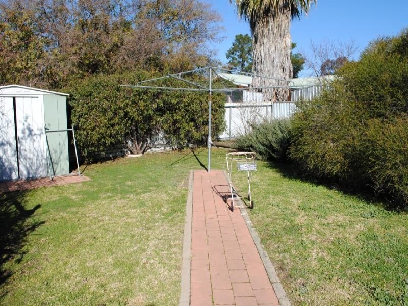 24 Crowe Place, Cootamundra NSW 2590
