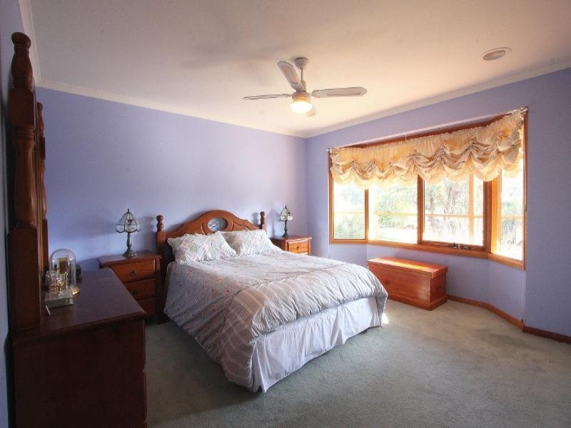 1 Bridge Street, Muttama NSW 2722