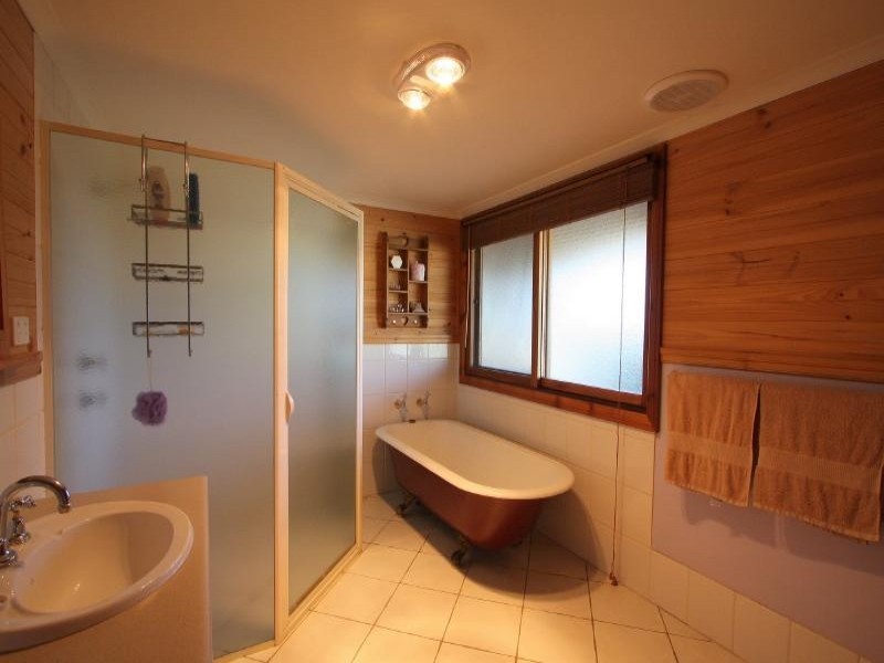 1 Bridge Street, Muttama NSW 2722