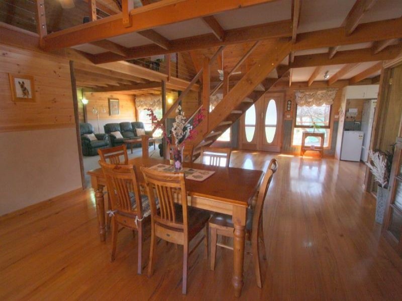1 Bridge Street, Muttama NSW 2722