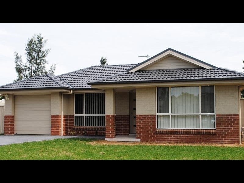 1/105 Thompson Street, Cootamundra NSW 2590