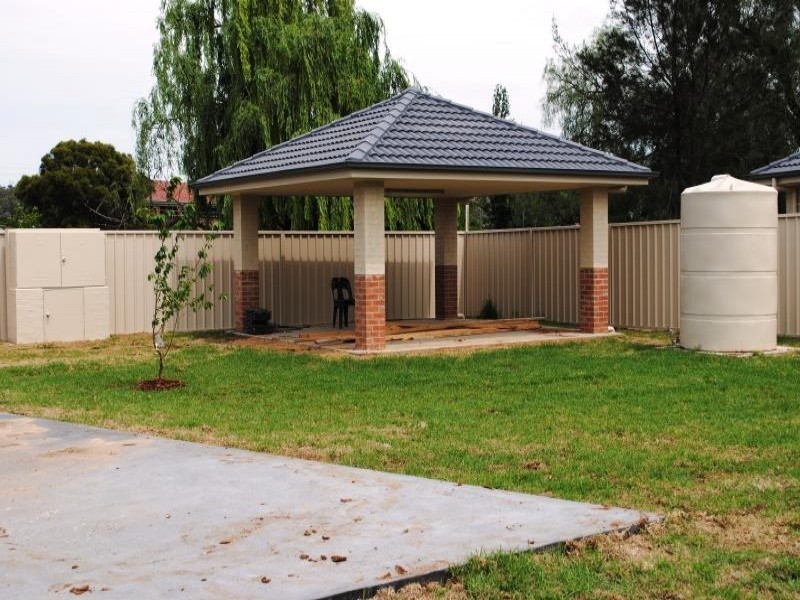 1/105 Thompson Street, Cootamundra NSW 2590