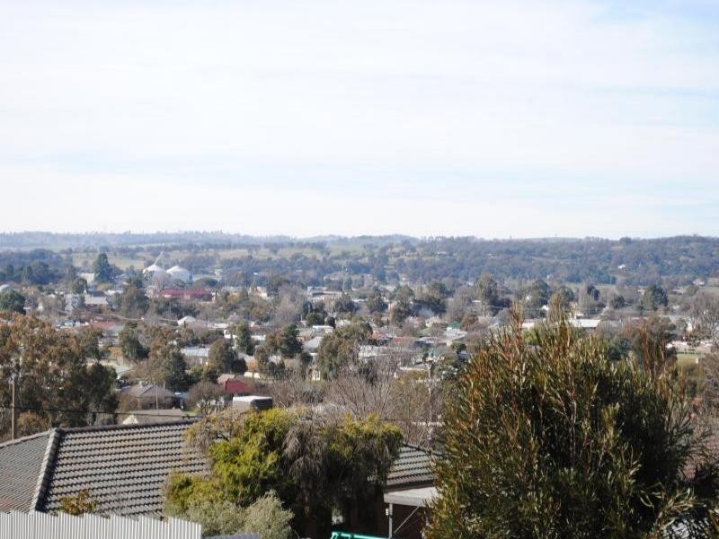 2 Ward Street, Cootamundra NSW 2590