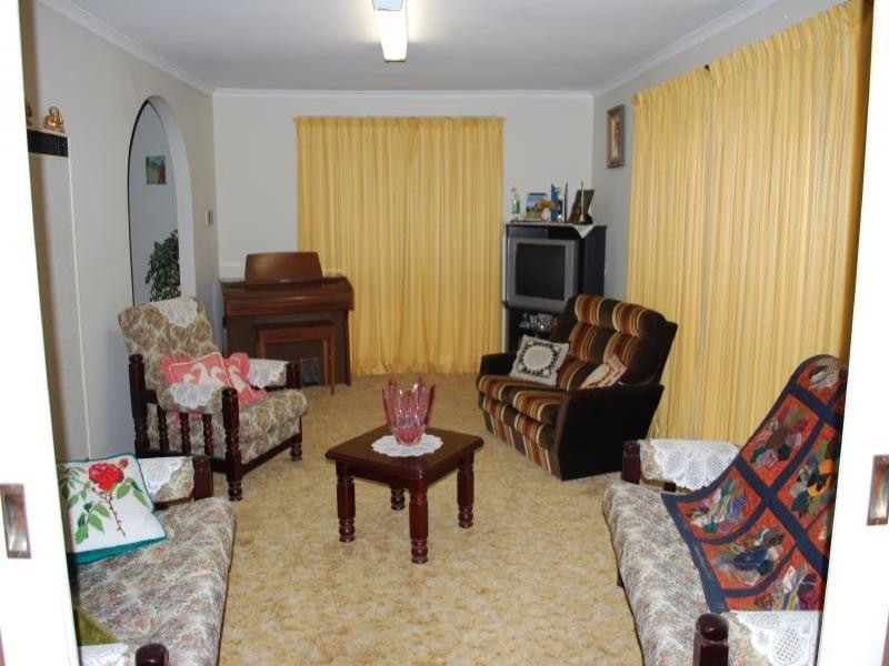 60 Cowcumbla Steet, Cootamundra NSW 2590