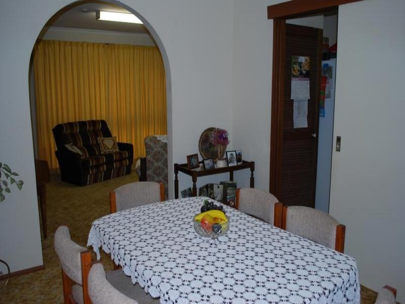 60 Cowcumbla Steet, Cootamundra NSW 2590