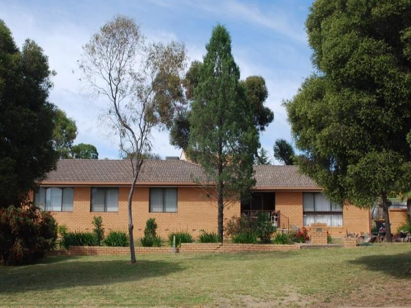 60 Cowcumbla Steet, Cootamundra NSW 2590