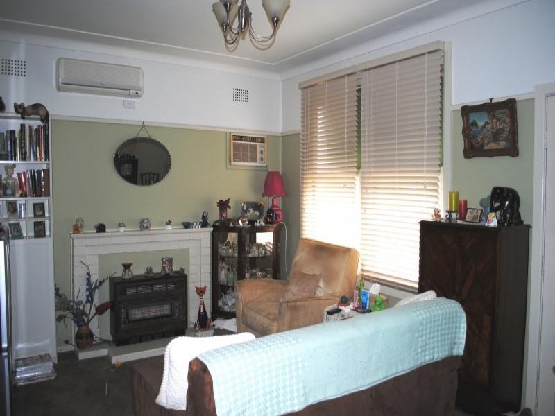 194 Thompson Street, Cootamundra NSW 2590