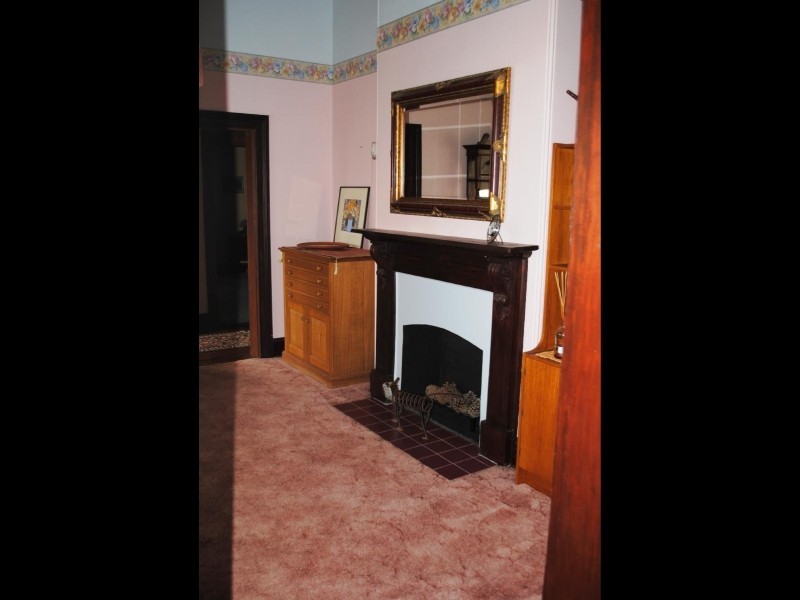 1 Cnr Ward & Albury Sts, Murrumburrah NSW 2587