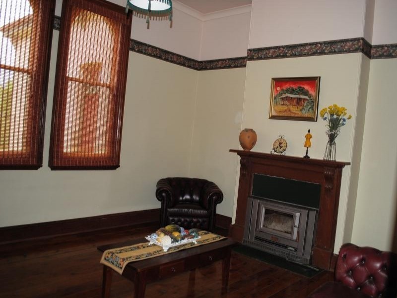 1 Cnr Ward & Albury Sts, Murrumburrah NSW 2587