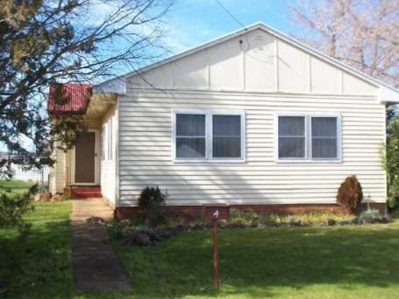 4 Wall Avenue, Cootamundra NSW 2590