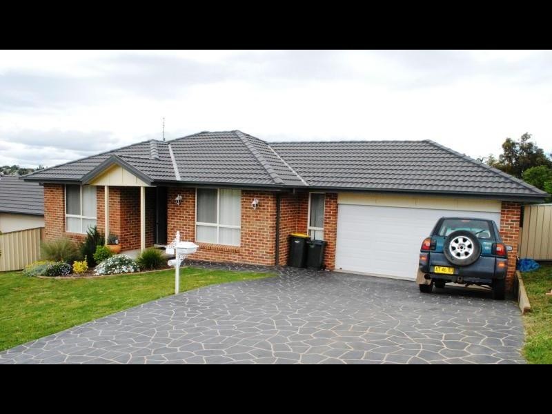 3 Hambrook Place, Young NSW 2594