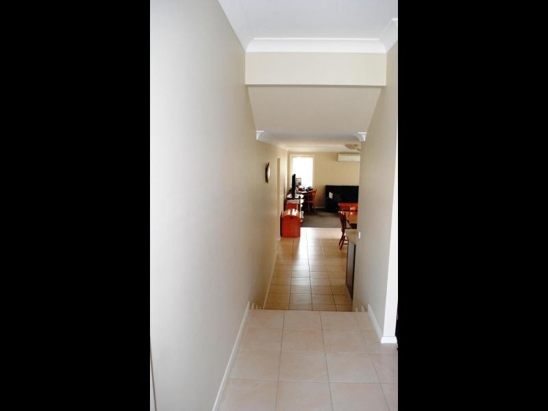 3 Hambrook Place, Young NSW 2594