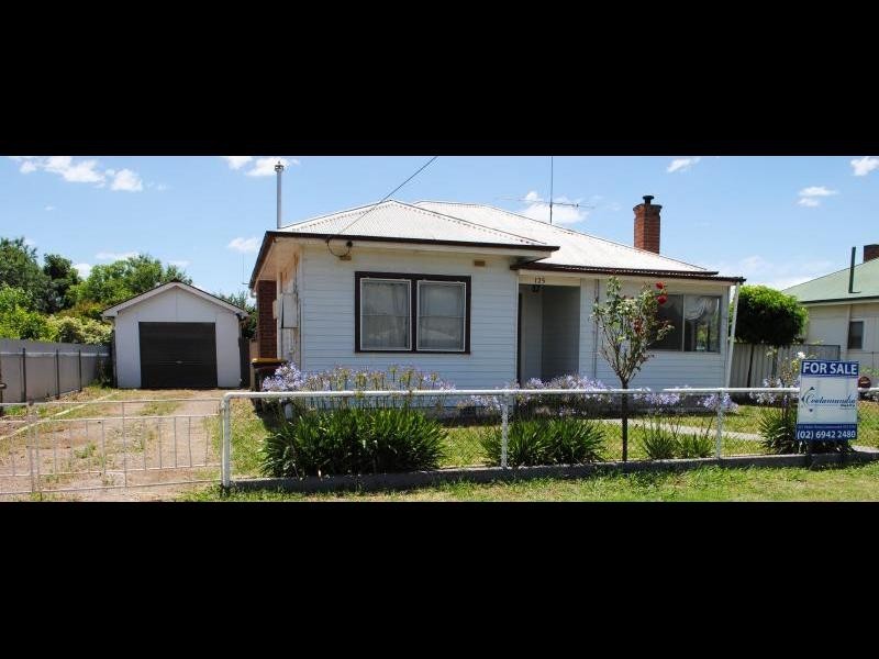 125 Thompson Street, Cootamundra NSW 2590