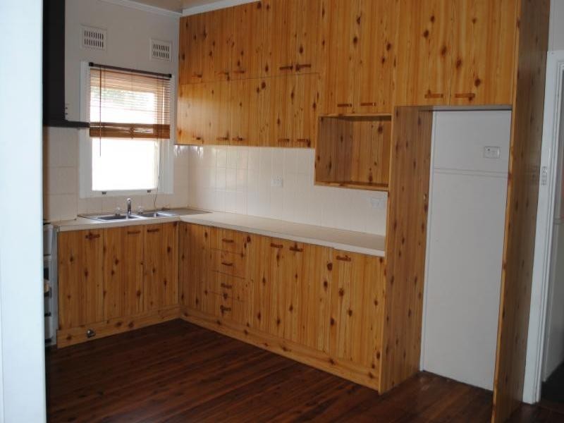 125 Thompson Street, Cootamundra NSW 2590