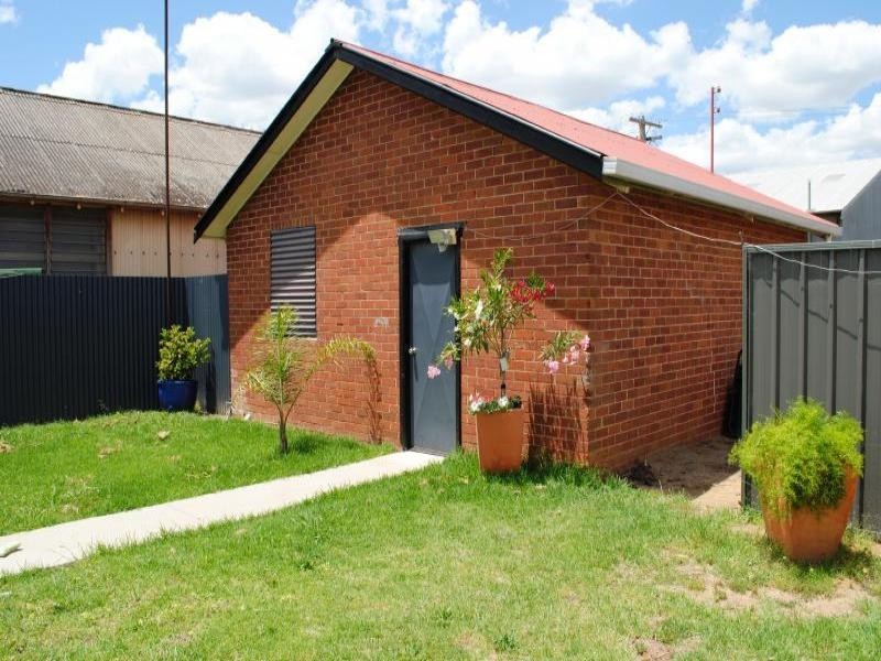 114 Sutton Street, Cootamundra NSW 2590