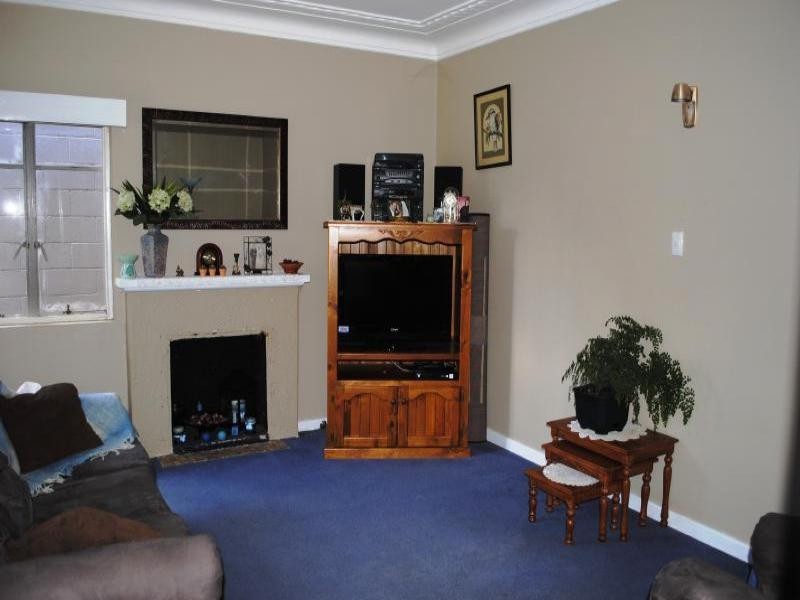 114 Sutton Street, Cootamundra NSW 2590