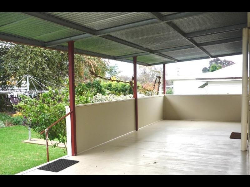 203 Thomson Street, Cootamundra NSW 2590