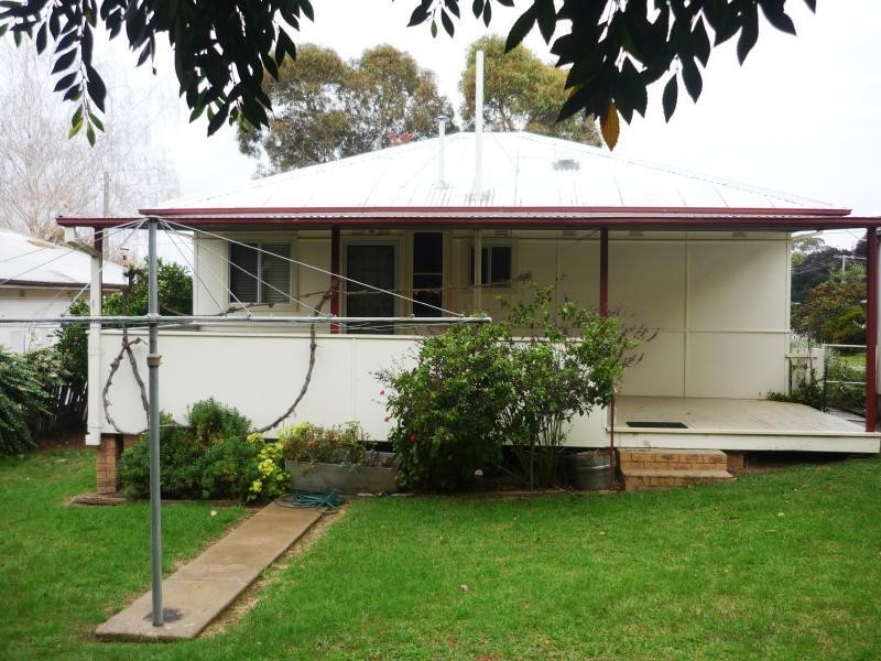 203 Thomson Street, Cootamundra NSW 2590