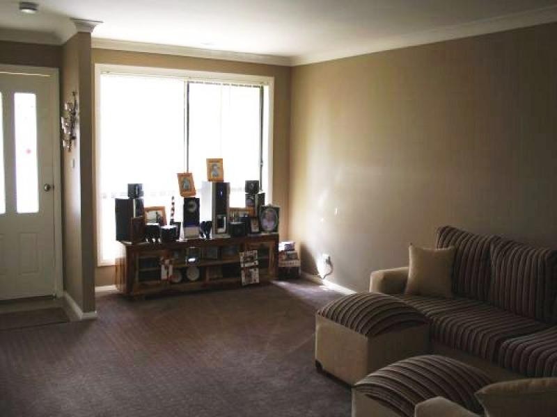 9 Mayoh Place, Young NSW 2594