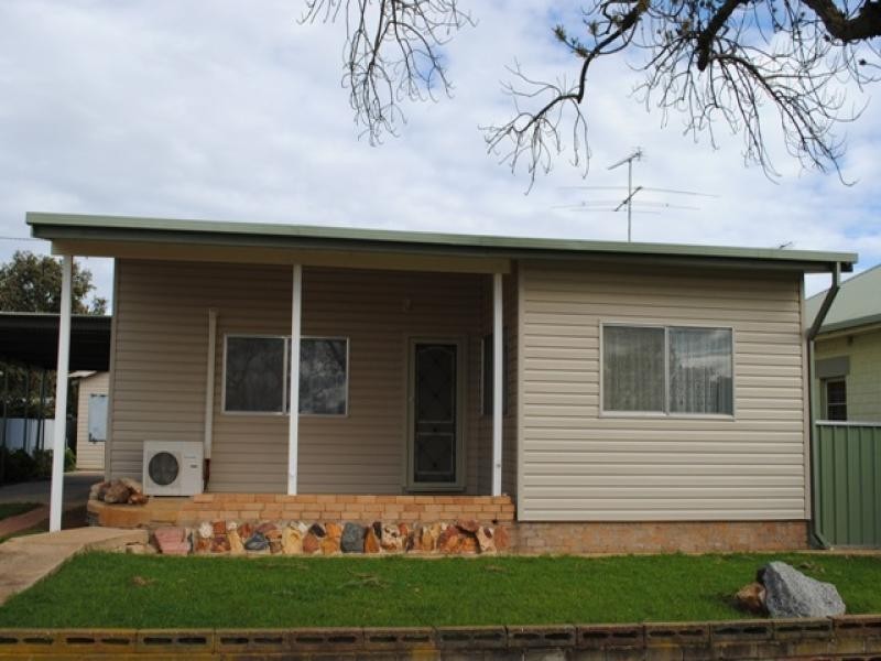 16 Cowcumbla Street, Cootamundra NSW 2590