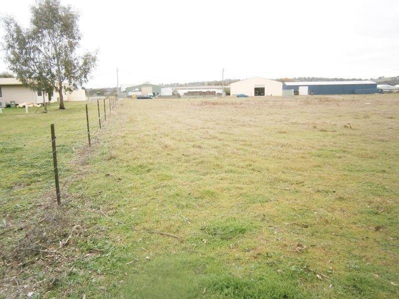 3 Barrett Street, Cootamundra NSW 2590