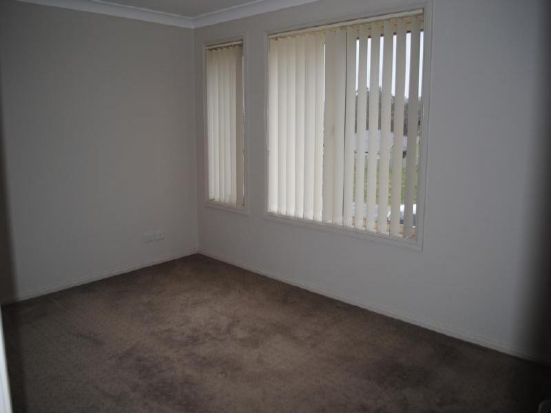 4/5 Bethany Place, Cootamundra NSW 2590