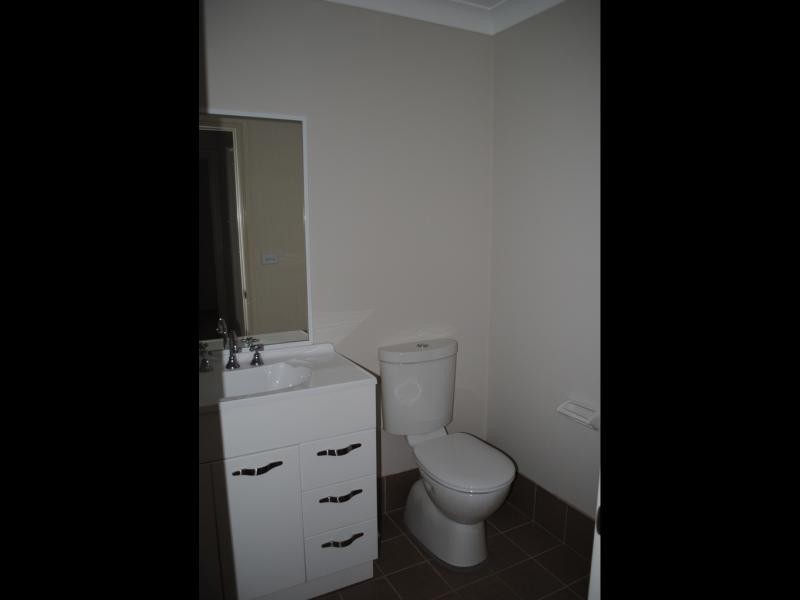 4/5 Bethany Place, Cootamundra NSW 2590