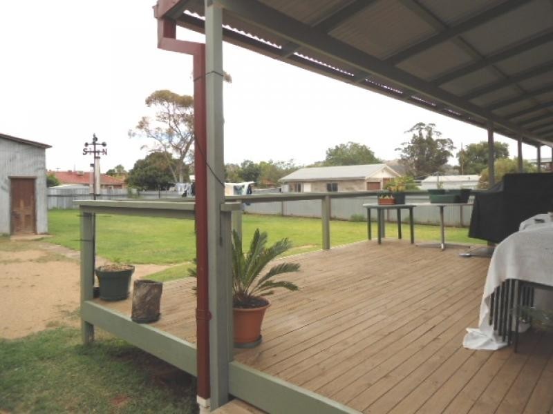140 Temora Street, Cootamundra NSW 2590