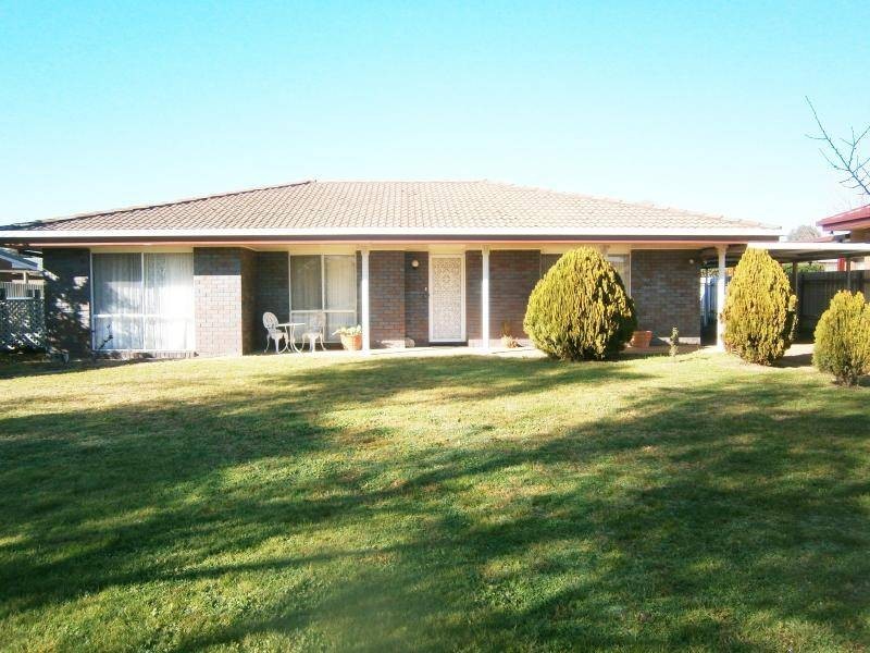 9 Inala Place, Cootamundra NSW 2590